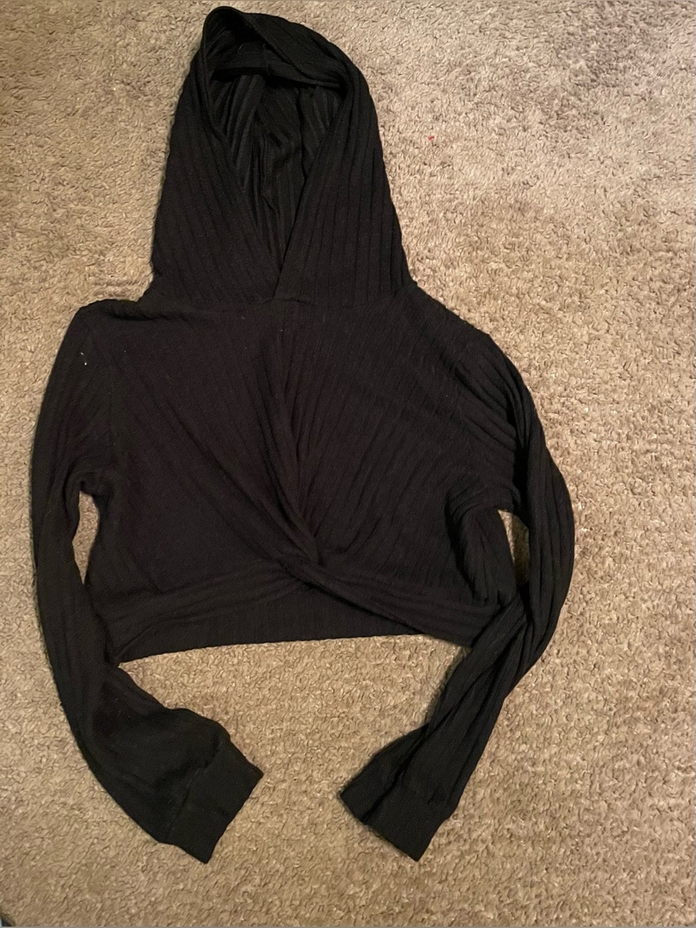 SHEIN Black Ribbed Hooded Twist-Front Crop Top